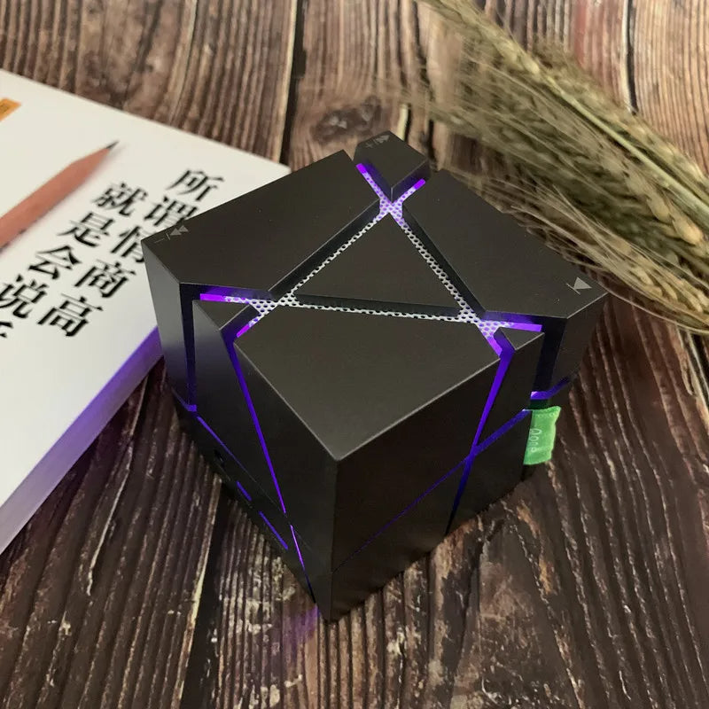 Quest Cubik - Portable Speaker